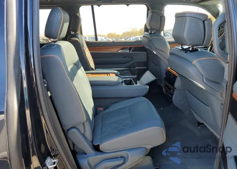 2023 Jeep Grand Wagoneer Series Iii z USA, uszkodzony, nr VIN 1C4SJVGP8PS504736